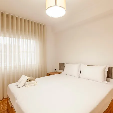 Rooms4you 2 In Historic Center Of * ブラガ