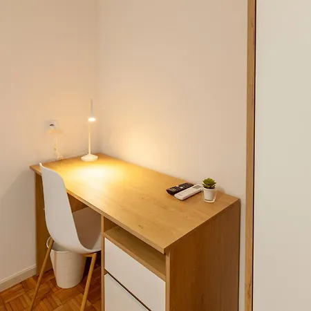 Rooms4you 2 In Historic Center Of ゲストハウス *