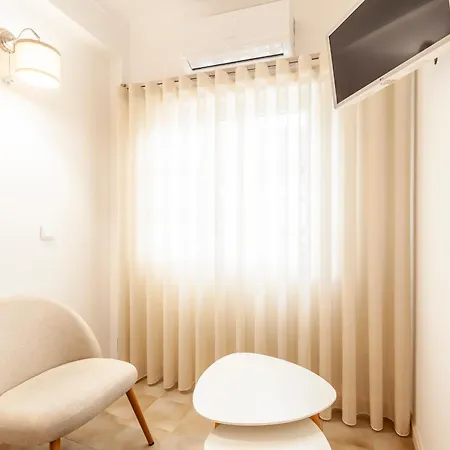 Rooms4you 2 In Historic Center Of ゲストハウス ブラガ